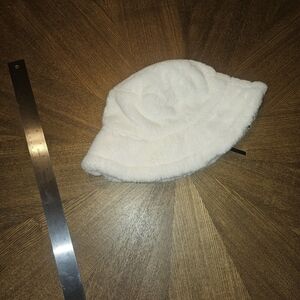 Women's Faux Fur Bucket Hat